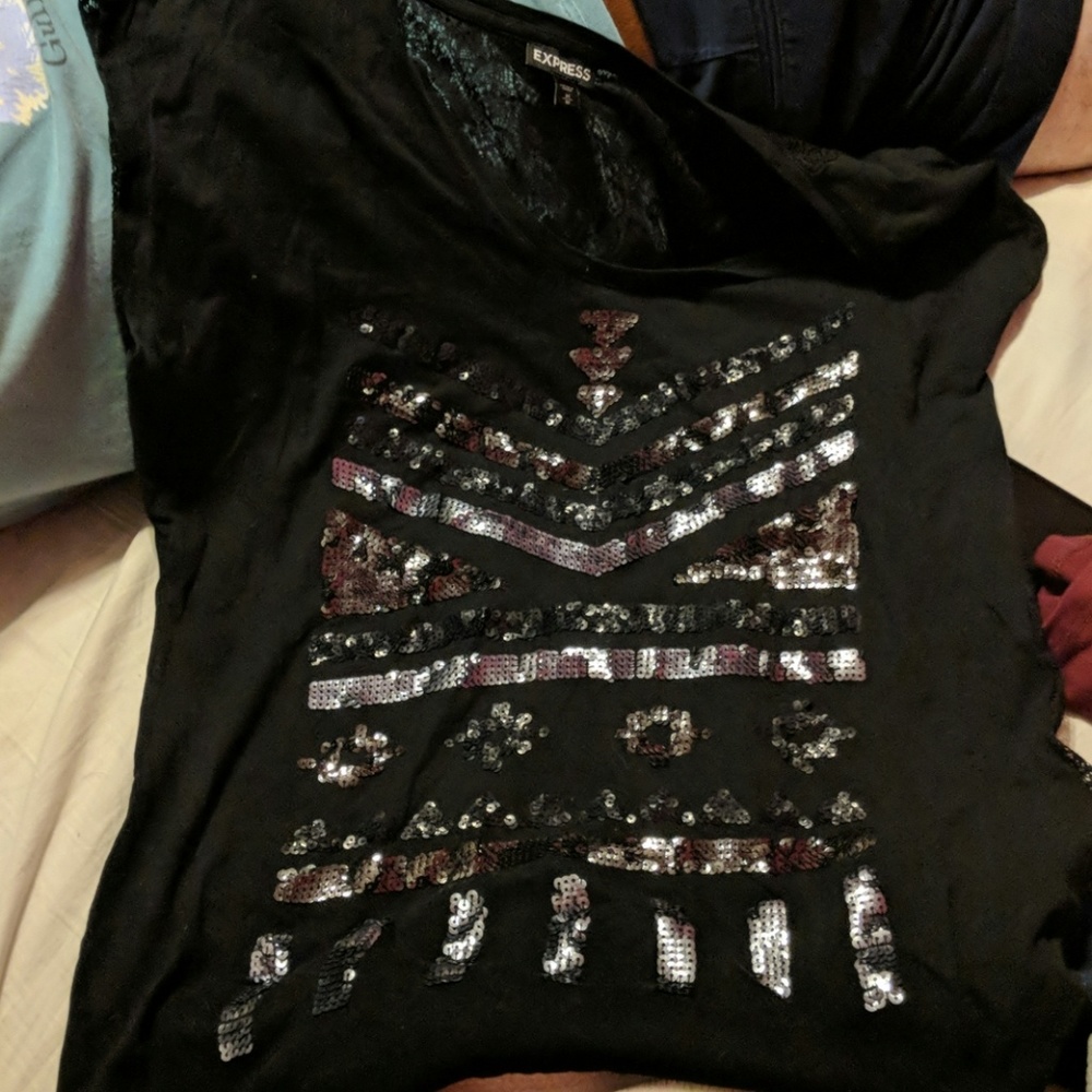 Black shirt